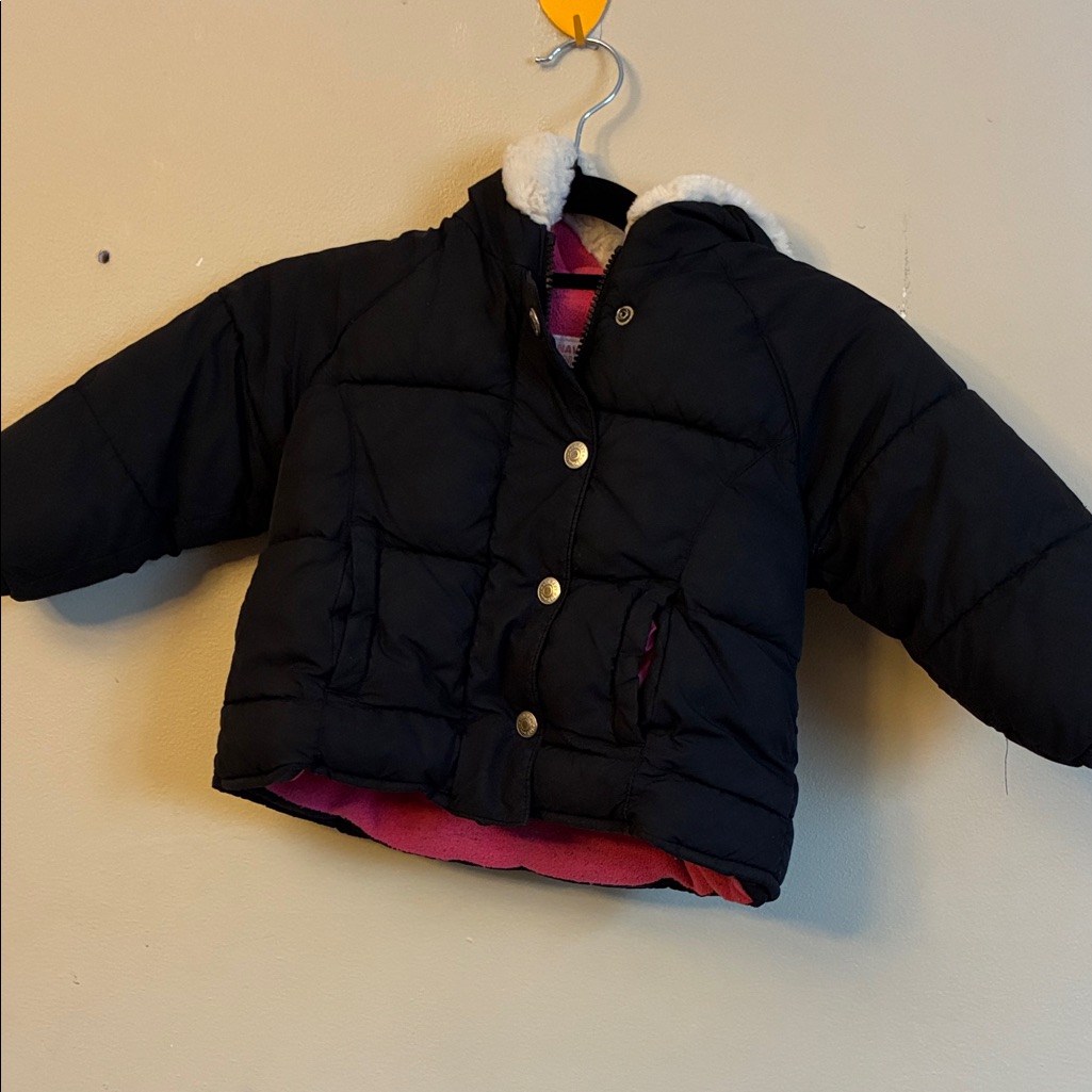 Old Navy Black Puffer Jacket With Pink Lining